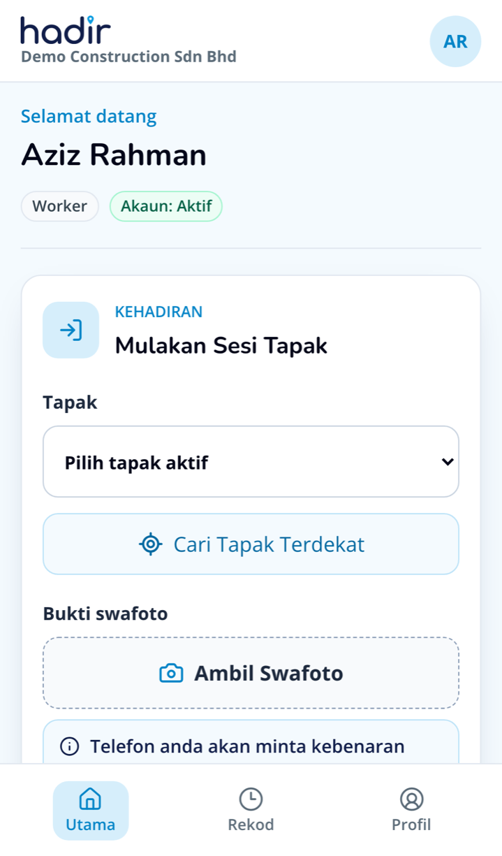 Hadir worker check-in screen with site picker and selfie proof, in Bahasa Melayu